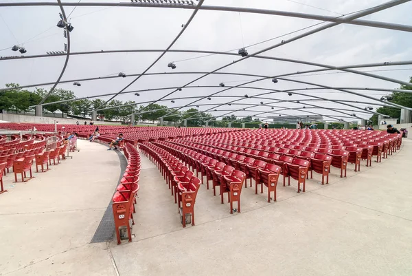 Chicago Illinois Usa Augustus 2014 Rode Concert Stoelen Het Paviljoen — Stockfoto