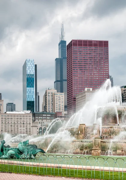 Buckingham Memorial Fountain Centro Grant Park Chicago Skyline Fondo Illinois — Foto de Stock