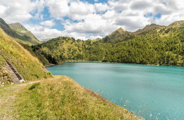 Paisaje Del Lago Ritom Con Los Alpes Fondo Valle Piora — Foto de Stock