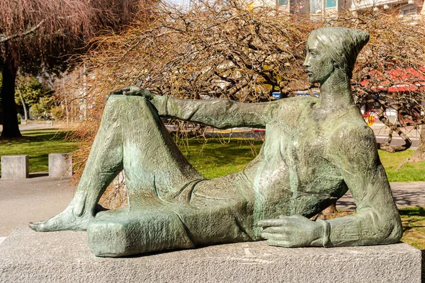 Лугано Тичино Швейцария Февраля 2020 Года Бронзовая Женская Скульптура Парке — стоковое фото