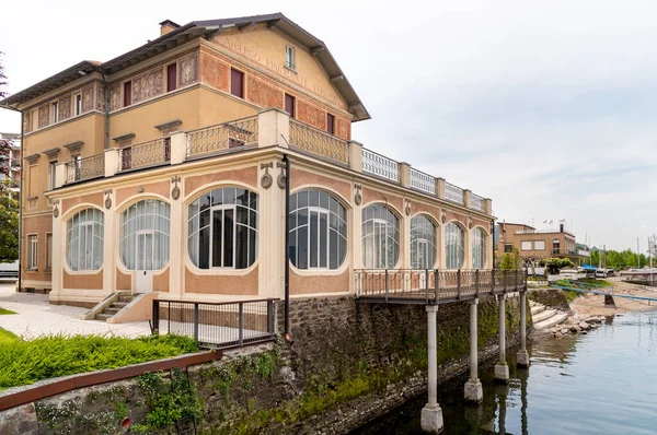 Luino Lombardía Italia Mayo 2020 Vista Del Palacio Verbania Costa — Foto de Stock