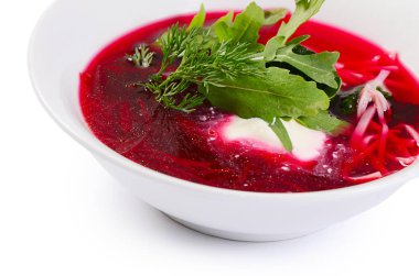 Pancar yaz soğuk çorba noodles ile