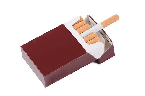 Vak van sigaretten geïsoleerd op wit — Stockfoto