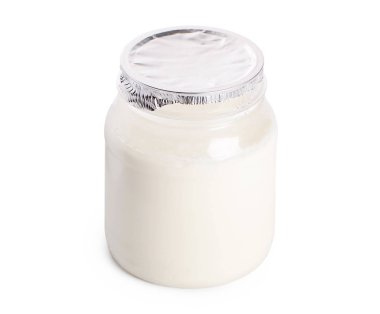 Plastik Ambalaj beyaz arka plan üzerinde izole yoğurt