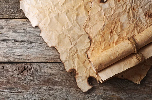 Altes Zerkleinertes Papier Mit Den Verbrannten Rändern — Stockfoto