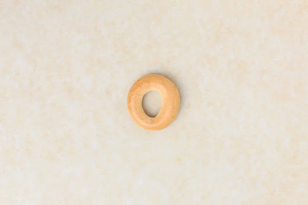 Bagel séché sur papier parchemin. Séchage bagel — Photo