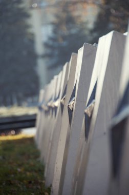 Mezar taşlarındaki yıldızlar, bilinmeyen askerler, İkinci Dünya Savaşı 'nın katılımcıları.