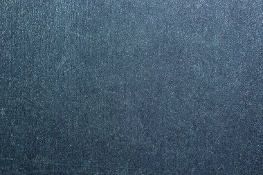 Kurulun yapısı okuldur. Sert mat yüzeyi