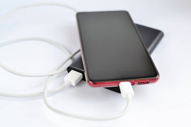 güç bankadan akıllı telefon şarj