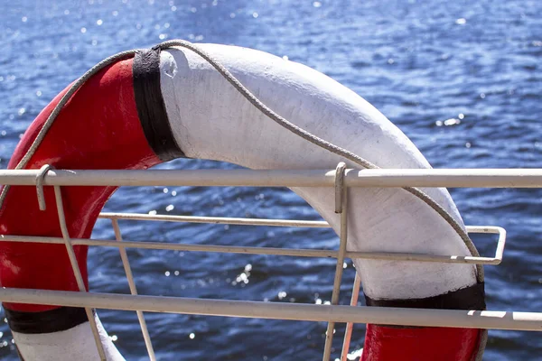 Boya Salvavidas Anexa Crucero — Foto de Stock