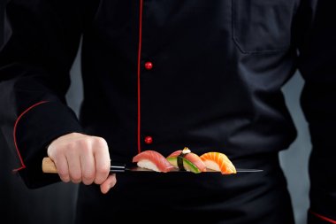Suşi Japon bıçak Şef el yılları arasında görev yapmıştır