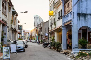 Penang Malezya sokak görünümü. Caddenin keşfetmek insanlar-ebilmek seen.