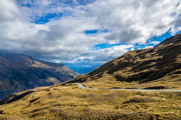 Doğa dağ manzaralı Yeni Zelanda.