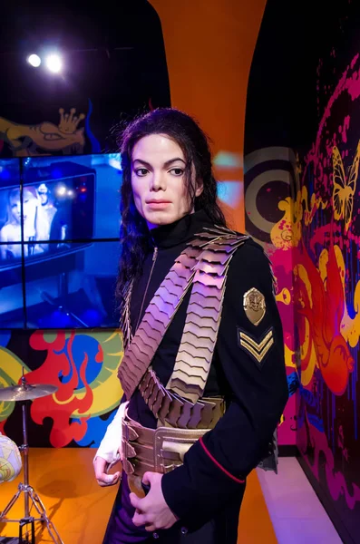 The wax figure of Michael Jackson in Madame Tussauds Singapore. — Stock Photo, Image