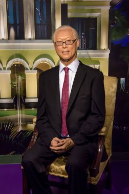 The wax figure of Goh Chok Tong (Former Prime Minister of Singapore) in Madame Tussauds Singapore. clipart