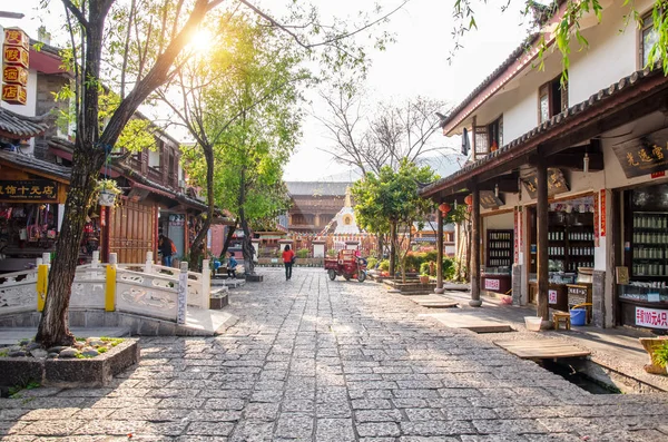 Shuhe oude stad is een van de oudste habitats van Lijiang en goed bewaarde stad op de Route van de oude thee. — Stockfoto