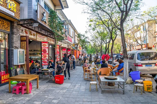 Vista panorámica del casco antiguo de Dalí en Yunnan, China. Es un famoso destino turístico de Asia . — Foto de Stock