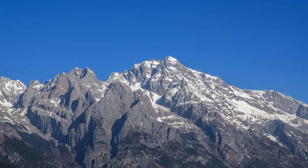 Landschaft des Yulong-Schneeberges — Stockfoto