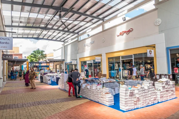  En büyük alışveriş merkezinde Alor Gaja, Malacca Freeport A'Famosa çıkış olduğunu.