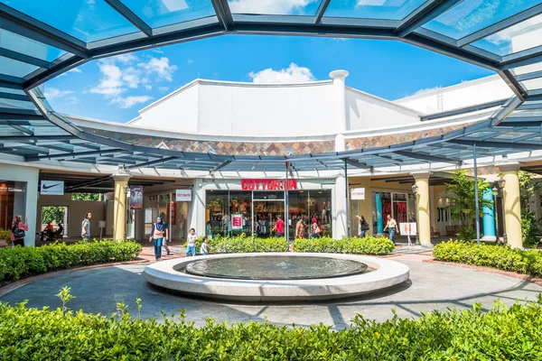  En büyük alışveriş merkezinde Alor Gaja, Malacca Freeport A'Famosa çıkış olduğunu.