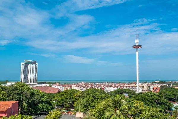 Menara Taming Sari Tower view from St Paul Hill.Malacca City was listed as a UNESCO World Heritage Site on 7 July 2008. — Stock Photo, Image