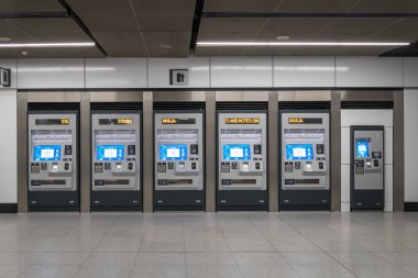 Belirteç makineleri yer istasyonunda Mrt ((kütle hızlı taşıma). Kajang Klang Valley Sungai Buloh üzerinden en son toplu taşıma sisteminde olduğunu.