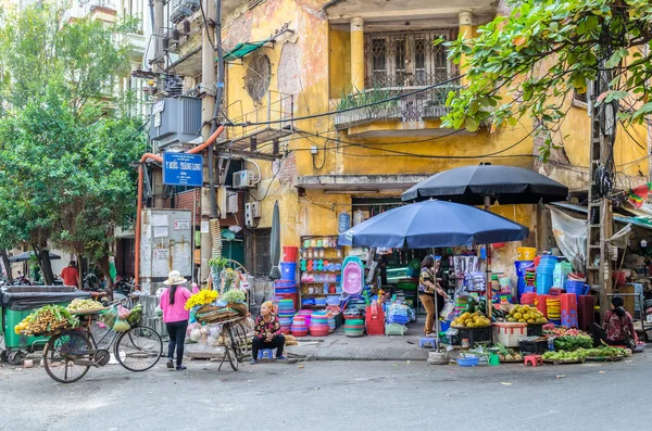 Hanoi Vietnam 2017 Lokaler Alltag Auf Dem Morgendlichen Straßenmarkt Straßenhändler — Stockfoto