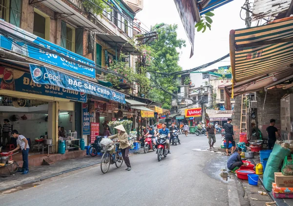 Hanoi Vietnam November 2017 Local Daily Life Street Hanoi Vietnam — Stock Photo, Image