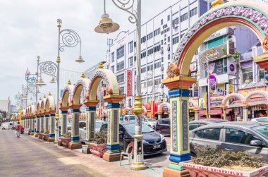 Kuala Lumpur, Malezya - Şubat 7,2017: Nu Sentral yürüyen merdiven Kl Sentral içinde muhtemelen en fotoğraflandı Kl öyle yürüyen merdiven. Nu Sentral hiç hareketli Kuala Lumpur son modaya uygun alışveriş merkezidir.