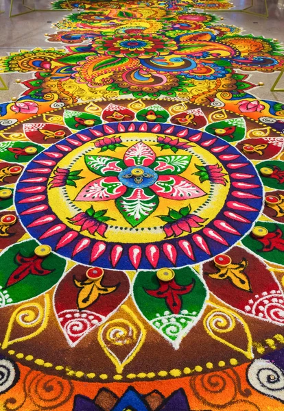 Hermosa Decoración Tradicional India Colorida Rangoli Para Celebración Diwali Deepavali —  Fotos de Stock
