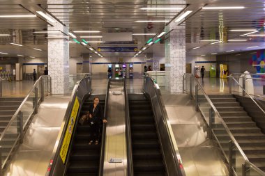 Chatuchak Park İstasyonu Kuzey Bangkok 'un önemli bir kavşak istasyonudur. Yolcuların Bangkok' ta Mrt..