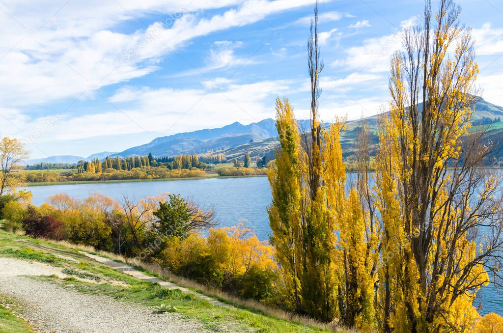Lake Hayes located in the Wakatipu Basin in Central Otago,South Island in New Zealand.