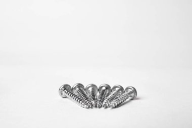 Birkaç inşaat vidaları kapanıyor.