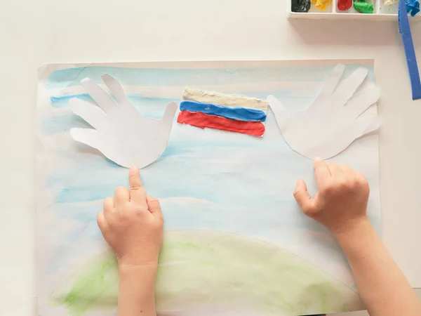 Kind Maakt Russische Vlag Van Plastelina Dag Van Rusland Juni Rechtenvrije Stockfoto's