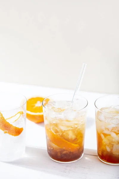 Koude Koffie Mocktail Met Sinaasappelschil Glasstro Glas Met Citrus Esprecco — Stockfoto