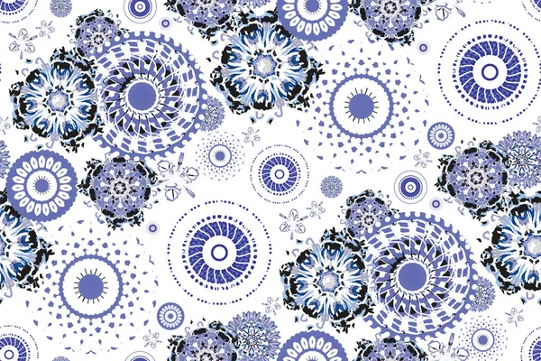 Etnik, pürüzsüz bir model. Zarif baskı. Mandala. Beyaz arka planda mavi daireler. Bohem tarzı. Klasik kumaş taşıyıcısı. Halk tarzı. Geleneksel el işi. 