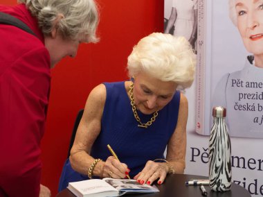 Eliska Haskova - Coolidge