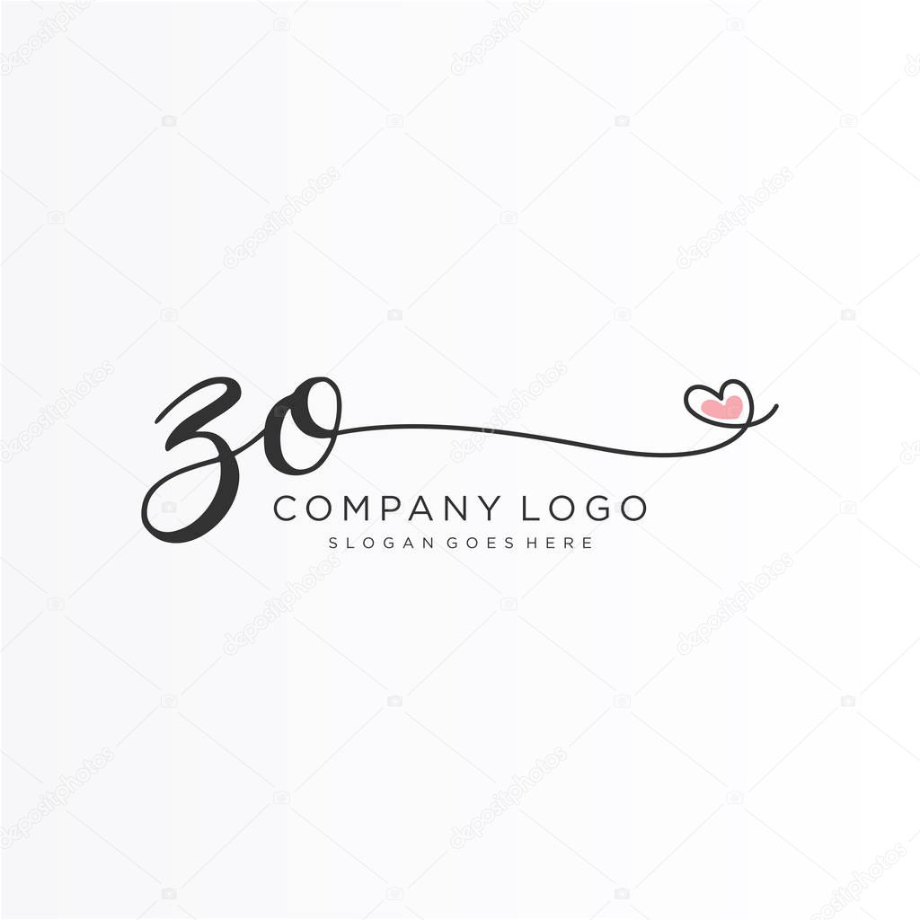 ZO Initial handwriting logo design with circle. Beautyful design handwritten logo for fashion, team, wedding, luxury logo.