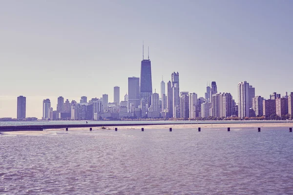 Retro tonas foto av Chicago downtown stadssilhuetten, Usa — Stockfoto