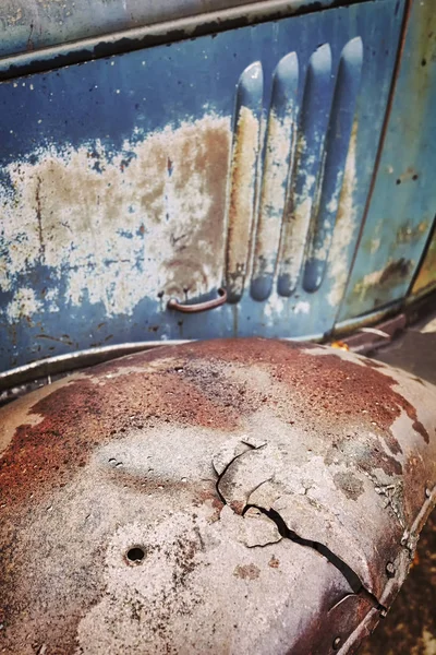 Color toned an old cracked rusty car fender. — Stock Photo, Image