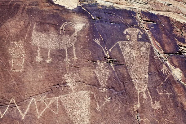 Petroglifi nel monumento nazionale dei dinosauri, Utah, USA — Foto Stock