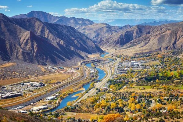 Luchtfoto van Glenwood Springs valley in Colorado. — Stockfoto