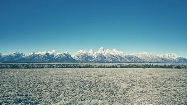 Färgen tonas bergslandskap, Wyoming, Usa. — Stockfoto