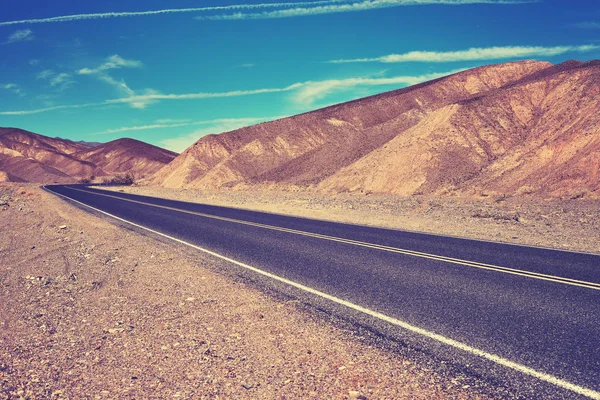 Color stylized desert road in Death Valley, USA. — Stock Photo, Image