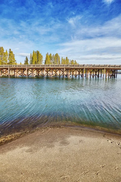 Halászati híd a Yellowstone Nemzeti Park, Amerikai Egyesült Államok. — Stock Fotó