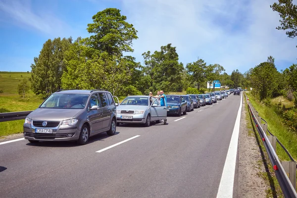 Tatra Dağları bir yolda trafik sıkışıklığı. — Stok fotoğraf