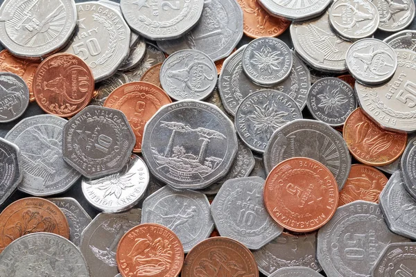 Imagen de cerca de las monedas ariary malgaches . —  Fotos de Stock