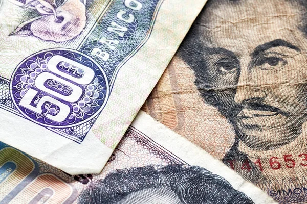 Närbild bild av gamla venezuelansk bolivar sedlar. — Stockfoto