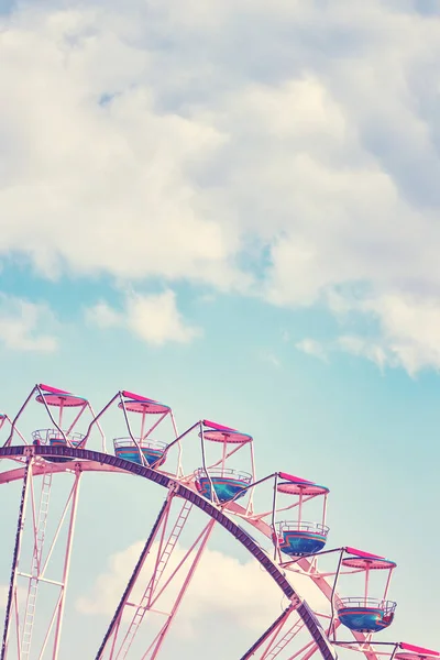 Image tonique vintage d'une grande roue . — Photo