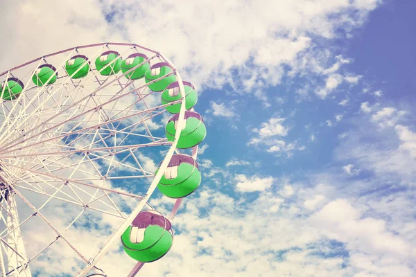 Retro stonowanych obraz Ferris Wheel. — Zdjęcie stockowe